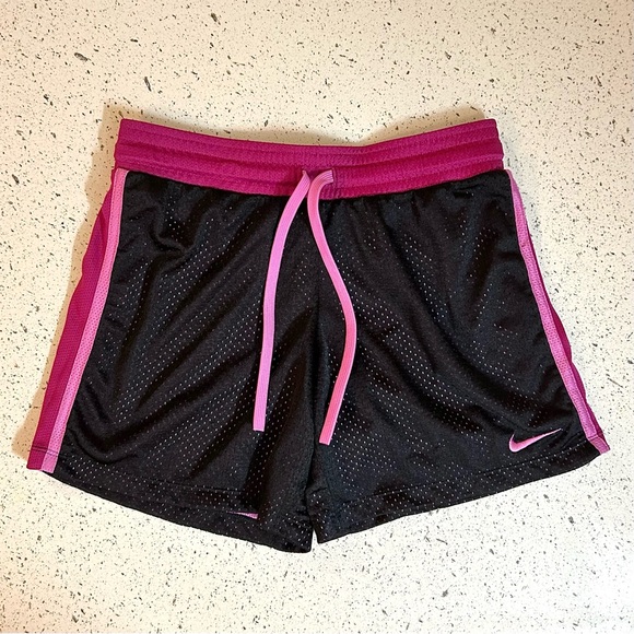 Nike DriFit Elastic Athletic Shorts Size XS - Picture 1 of 4